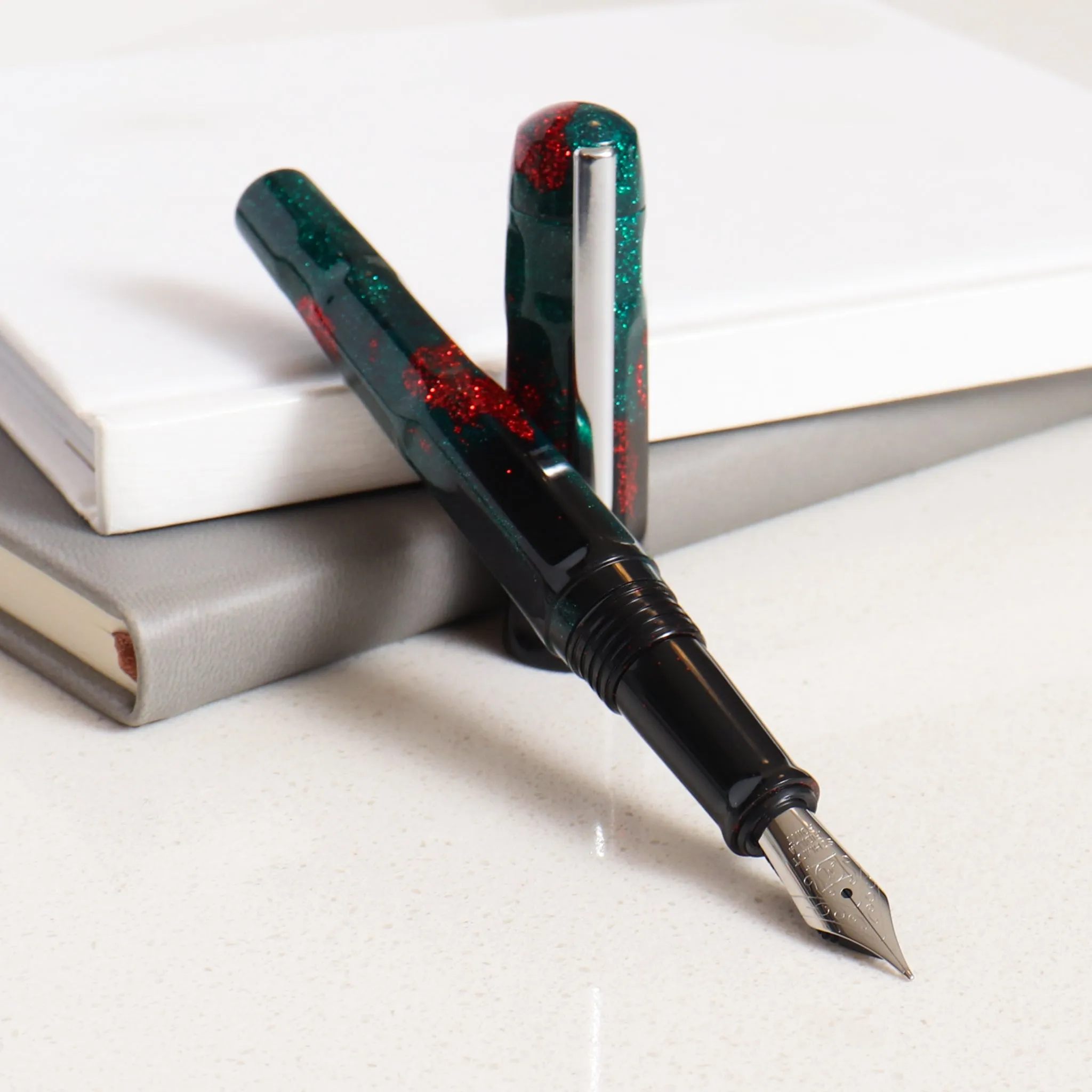 BENU Talisman Dragon's Blood Fountain Pen