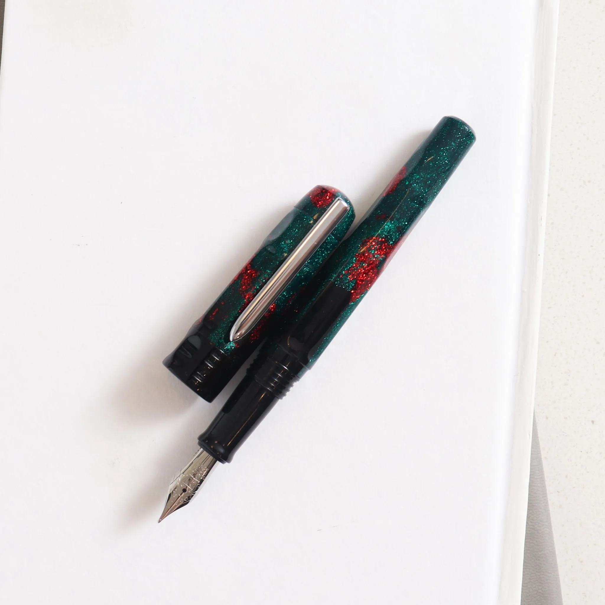 BENU Talisman Dragon's Blood Fountain Pen