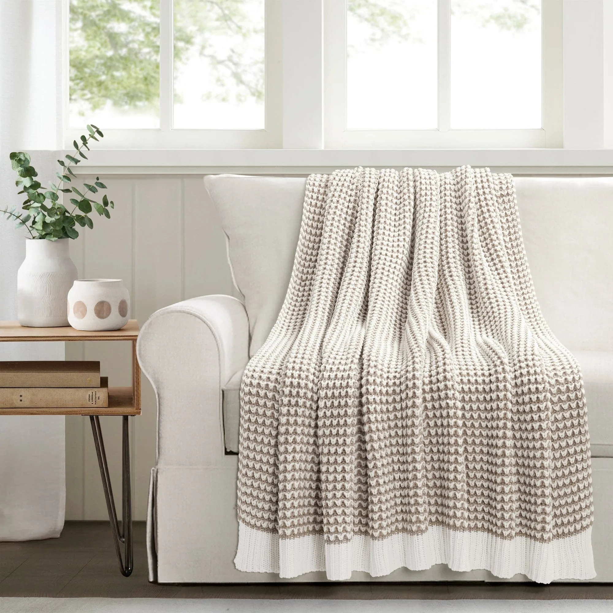 Chic And Soft Knitted Throw Blanket