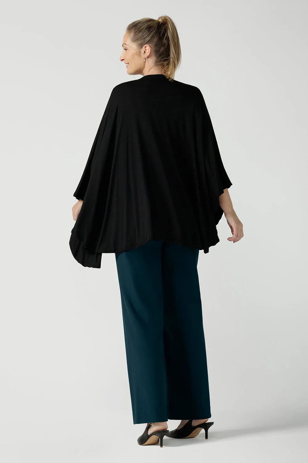 Cove Weighted Poncho in Black Bamboo