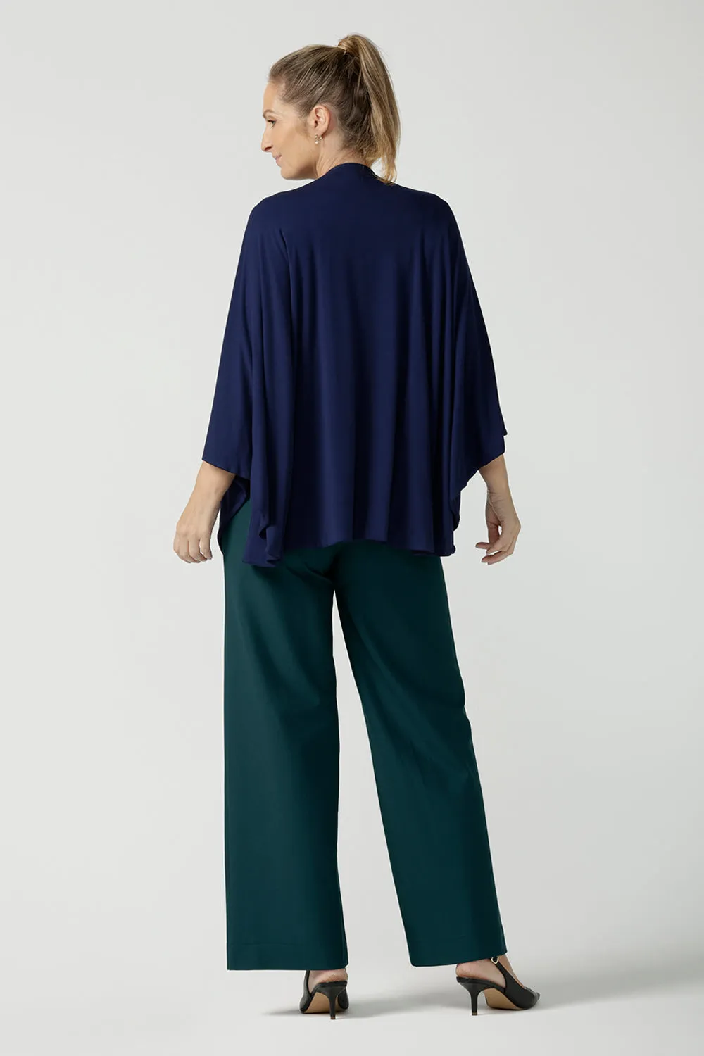 Cove Weighted Poncho in French Navy Bamboo