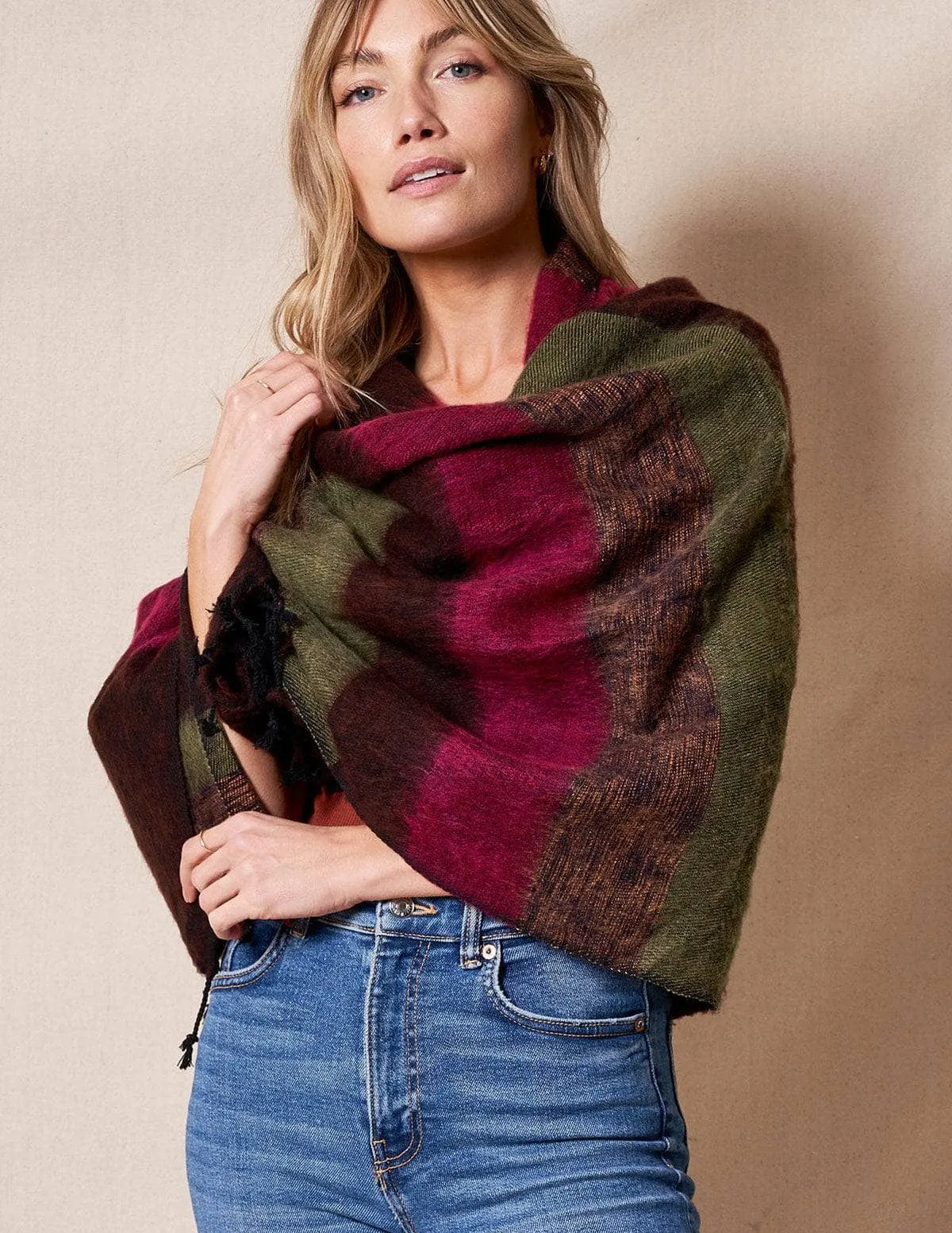 Himalayan Yak Wool Wrap - Winterberry