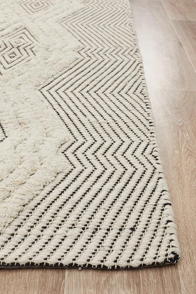 Miller 741 Rug (Bone) by Rug Culture