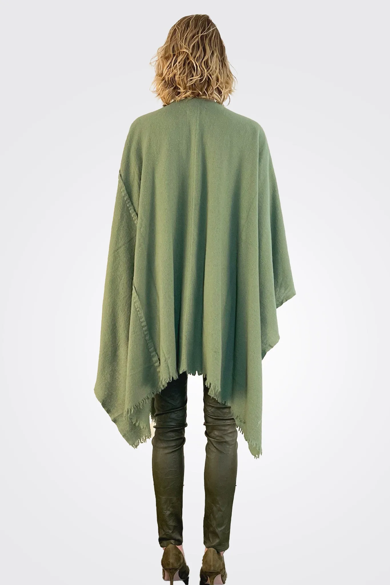 Stitch Detailed Poncho - Pesto