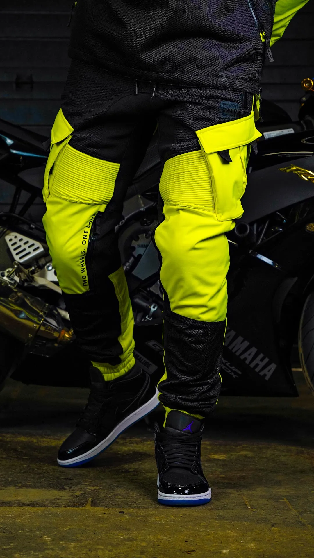 Unit 16™ V2.Flow™ Mesh Armoured Cargo Joggers {Hyper Yellow}